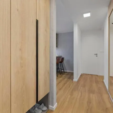 Train Station With Terrasse 1 Apartamento