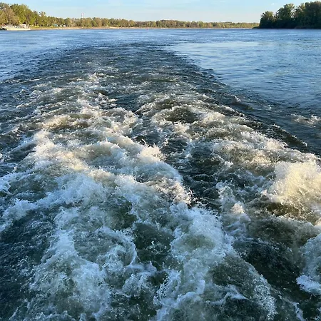 Апартаменти Train Station With Terrasse 1 *