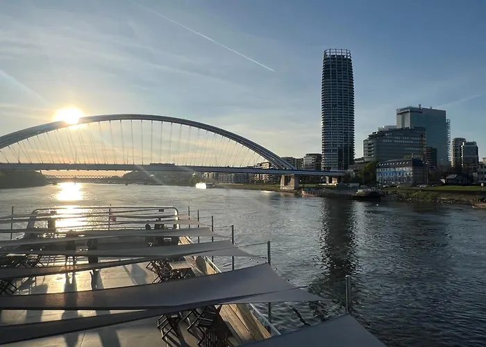 Apartmán Train Station With Terrasse 1 *