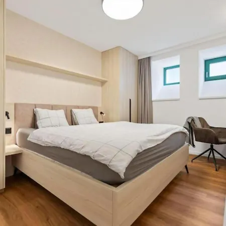 Train Station With Terrasse 1 Apartamento Bratislava